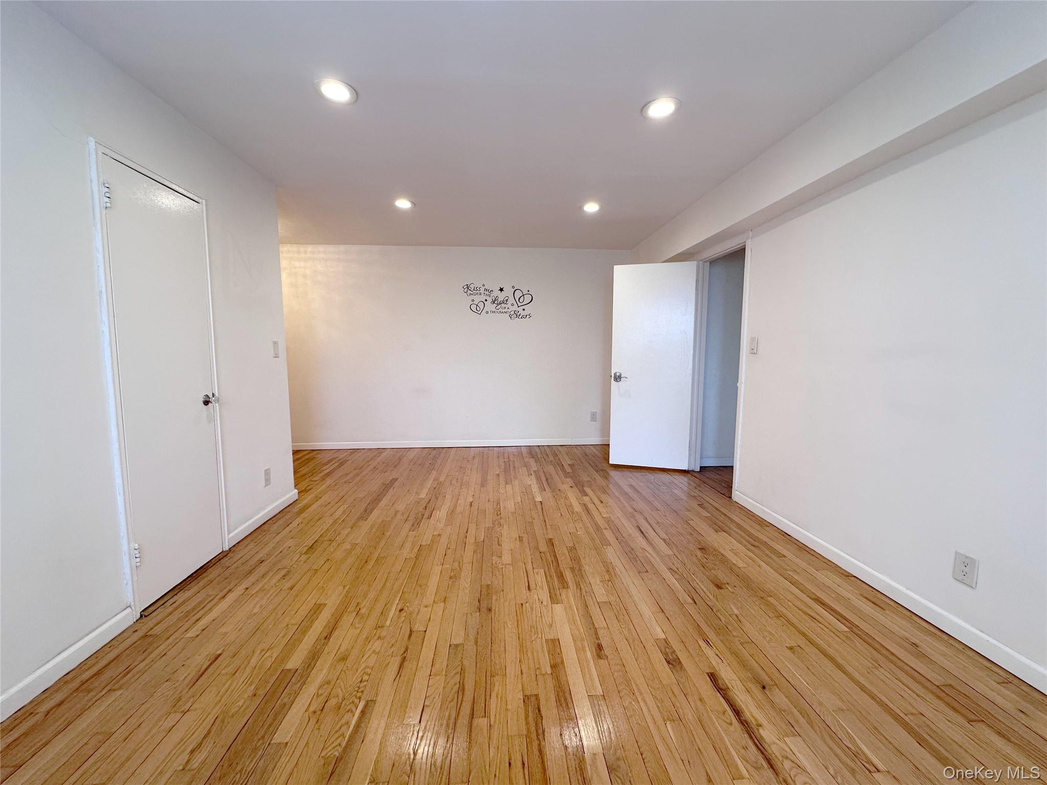 270 N Broadway 2hi Property Photo 16