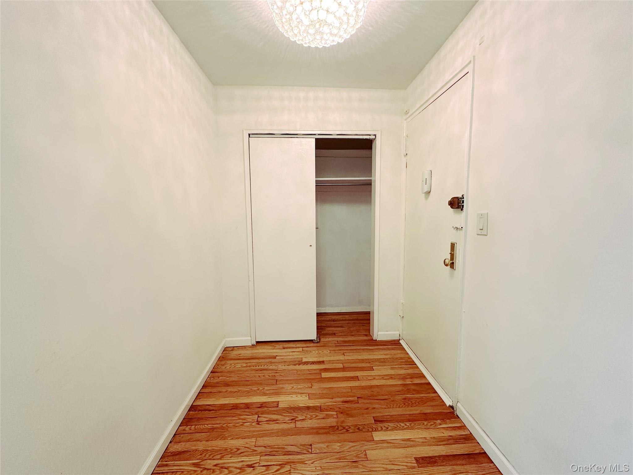 270 N Broadway 2hi Property Photo 17