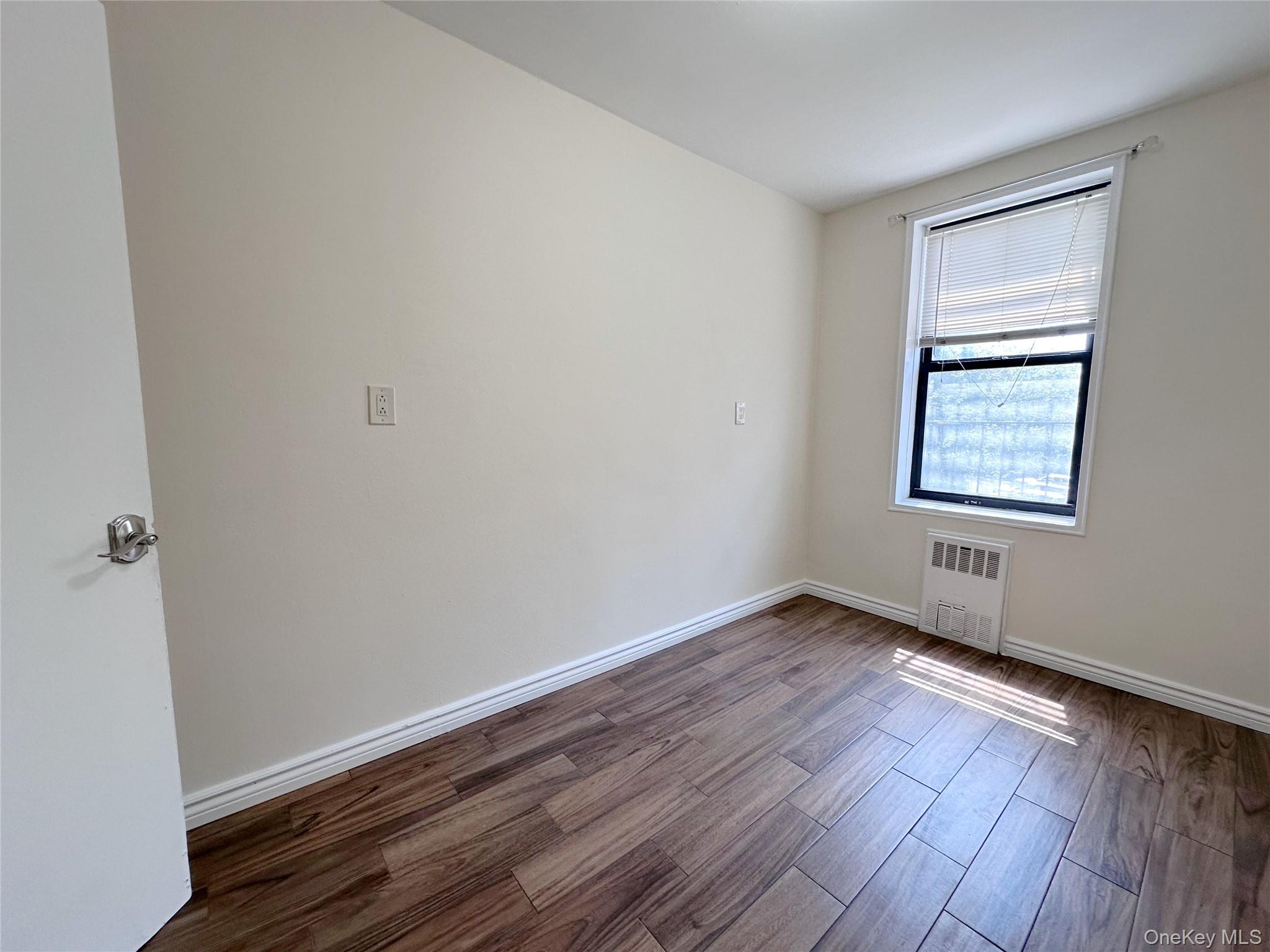 270 N Broadway 2hi Property Photo 22