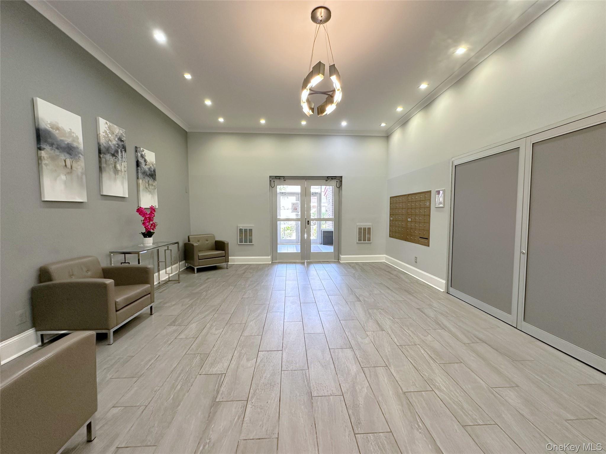270 N Broadway 2hi Property Photo 27