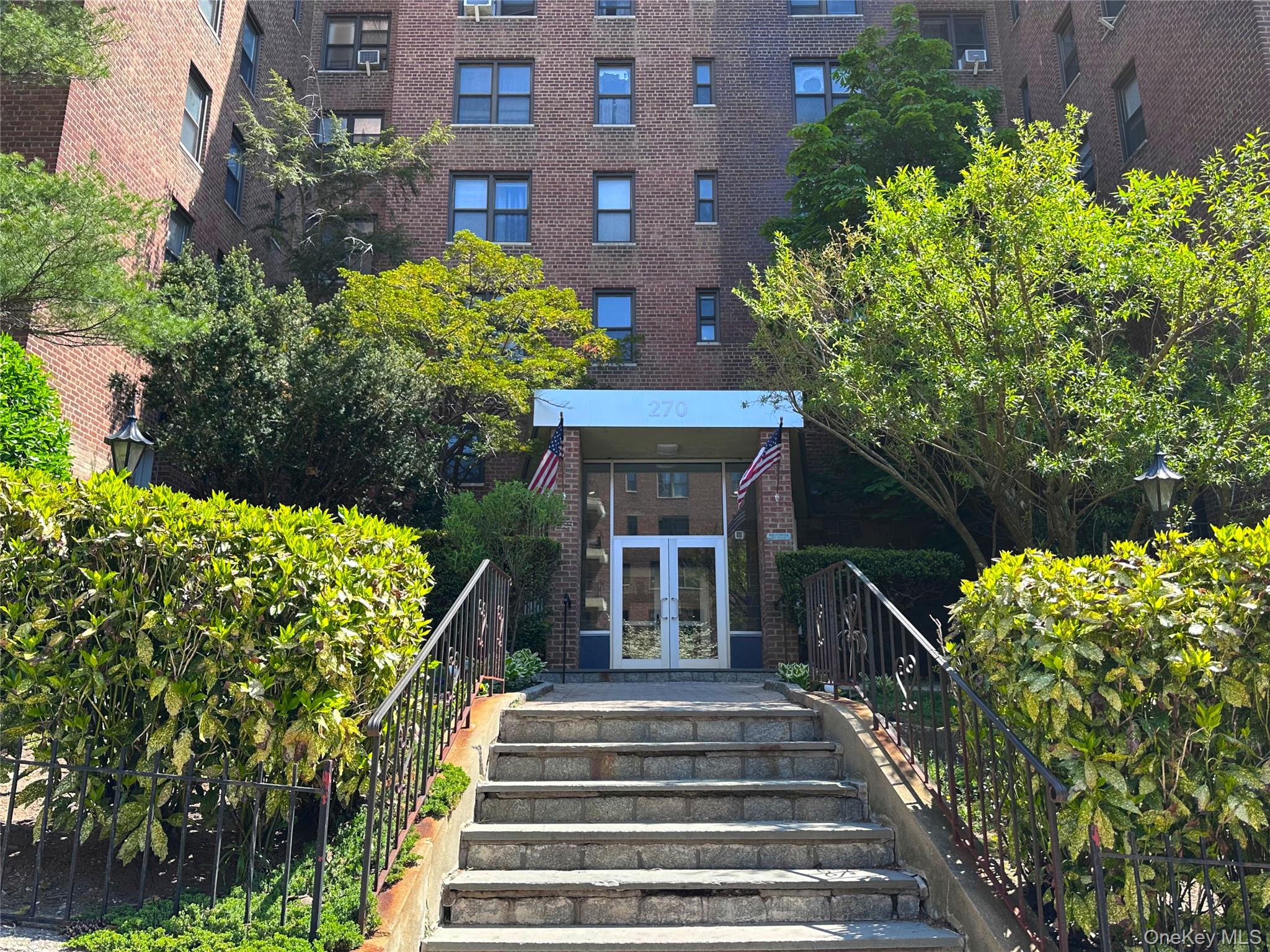 270 N Broadway 2hi Property Photo 29