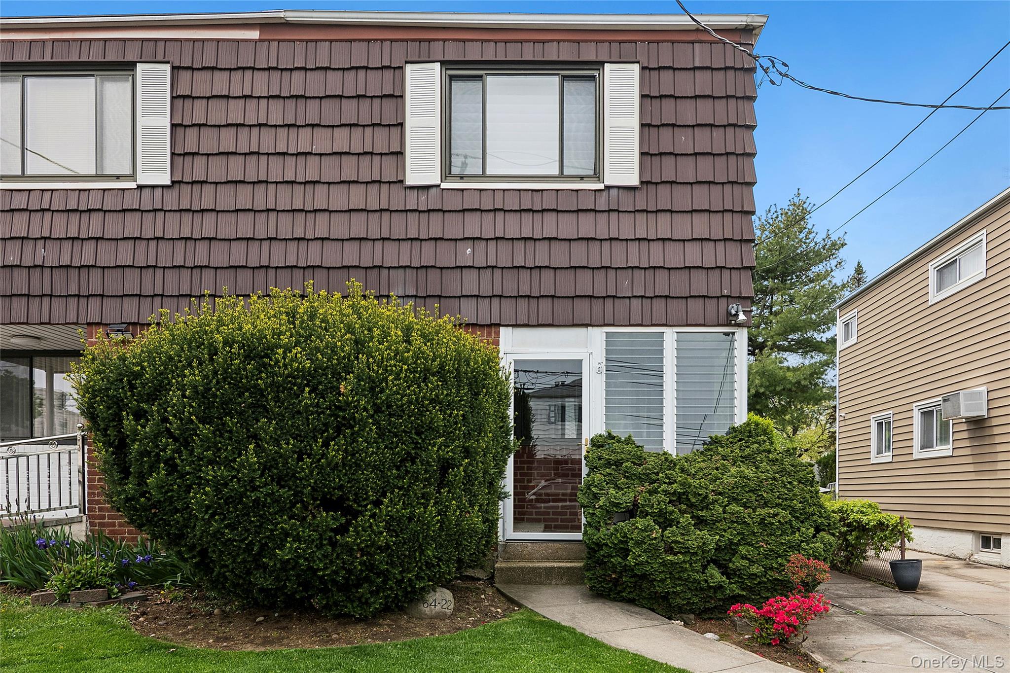 6422 136th Street Property Photo 2