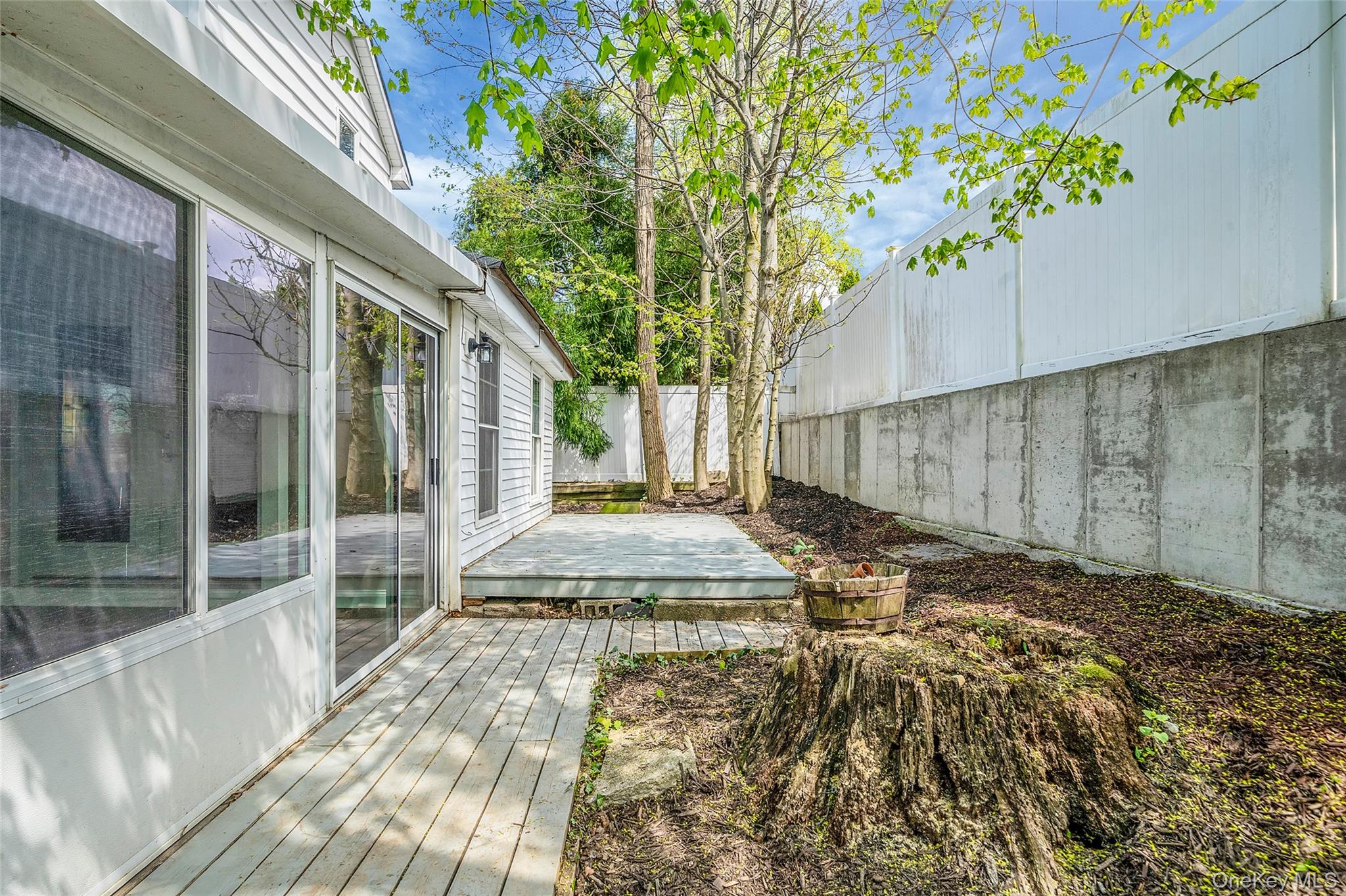 93 Maple Road Property Photo 5