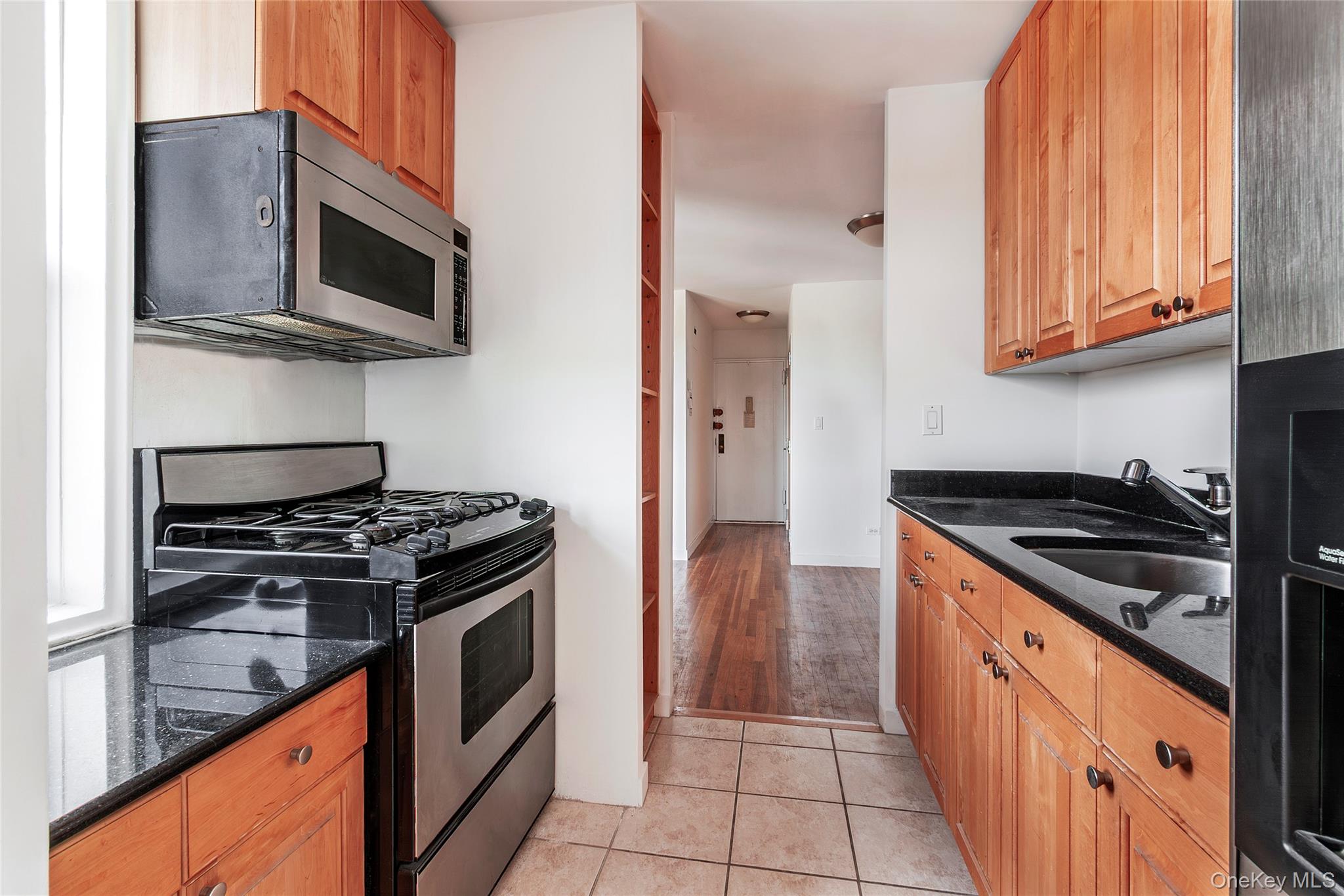 525 W 236th Street 6a Property Photo 5