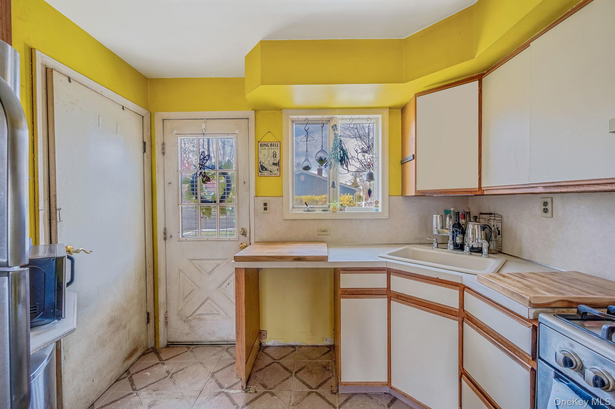 130 Lafayette Road Property Photo 14