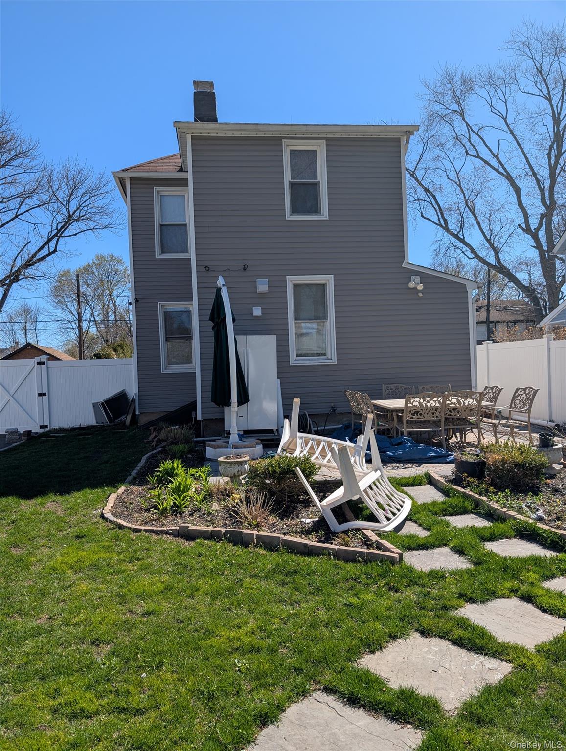 42 3rd Avenue Property Photo 9