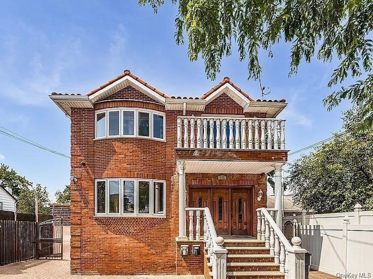 6-12 125th Street Property Photo 1