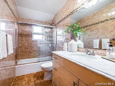 6-12 125th Street Property Photo 5