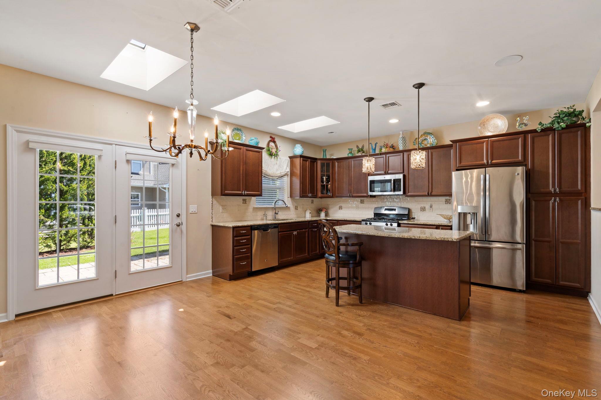 156 Stoneleigh Drive Property Photo 10
