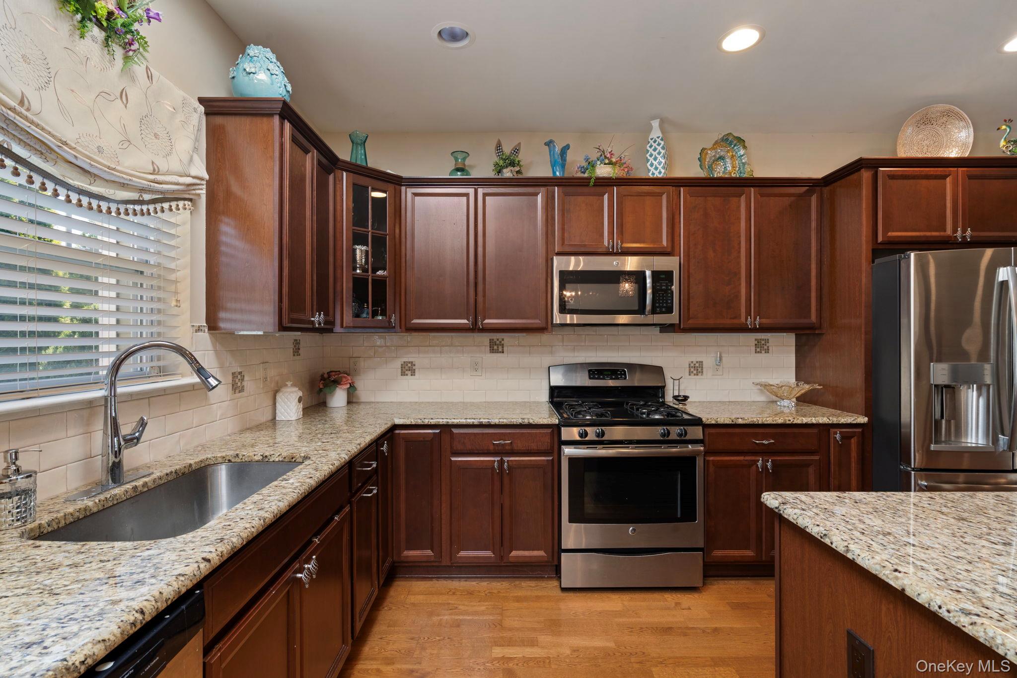 156 Stoneleigh Drive Property Photo 11