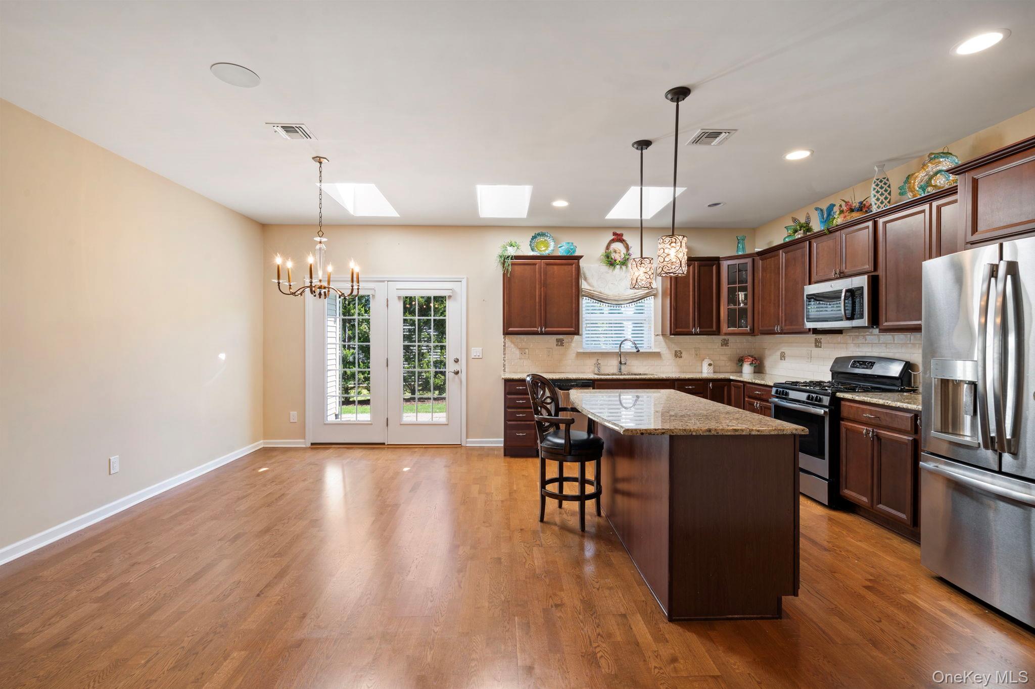 156 Stoneleigh Drive Property Photo 14