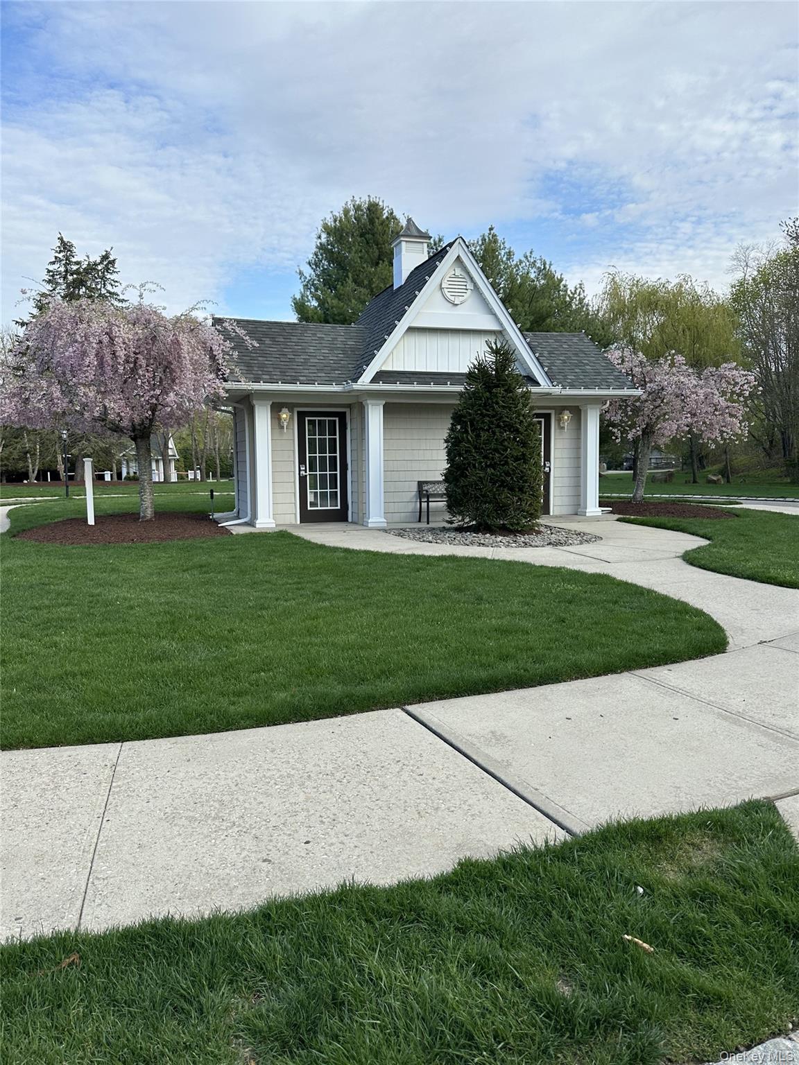 156 Stoneleigh Drive Property Photo 46