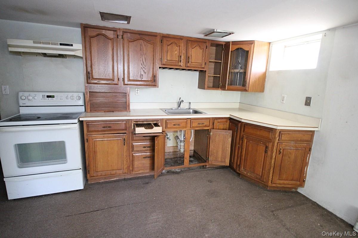 1051 Victory Boulevard Property Photo 22