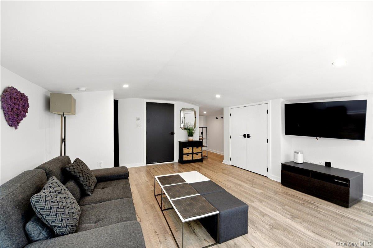 93 Fordham Street Property Photo 11