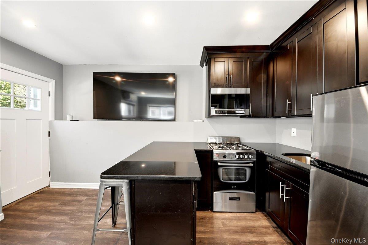93 Fordham Street Property Photo 35