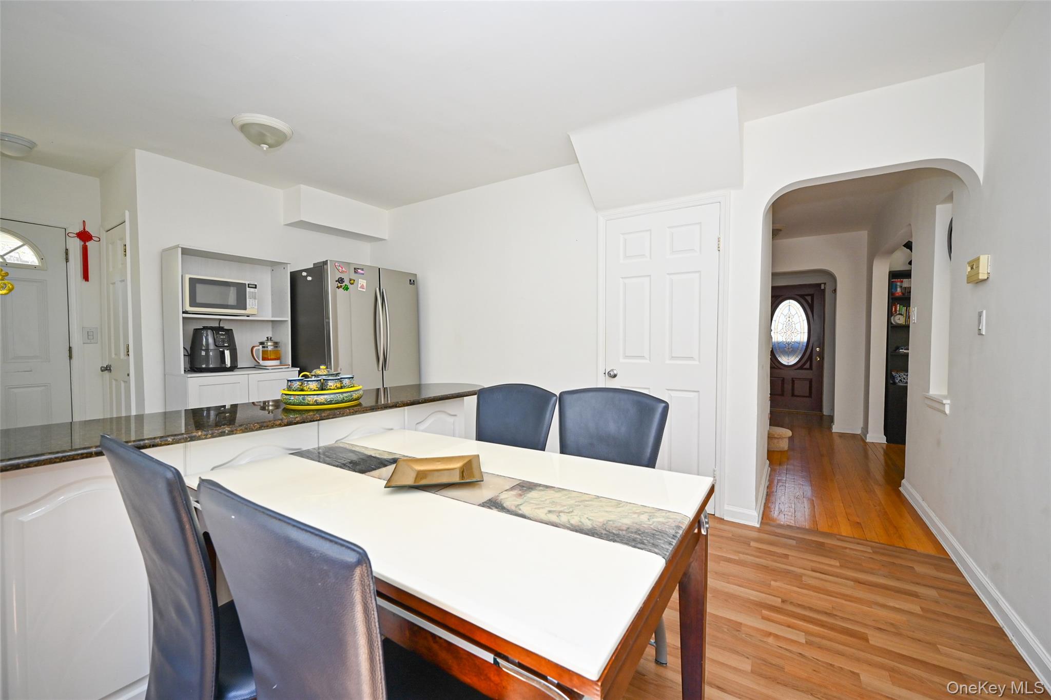 223-14 Kingsbury Avenue Property Photo 7
