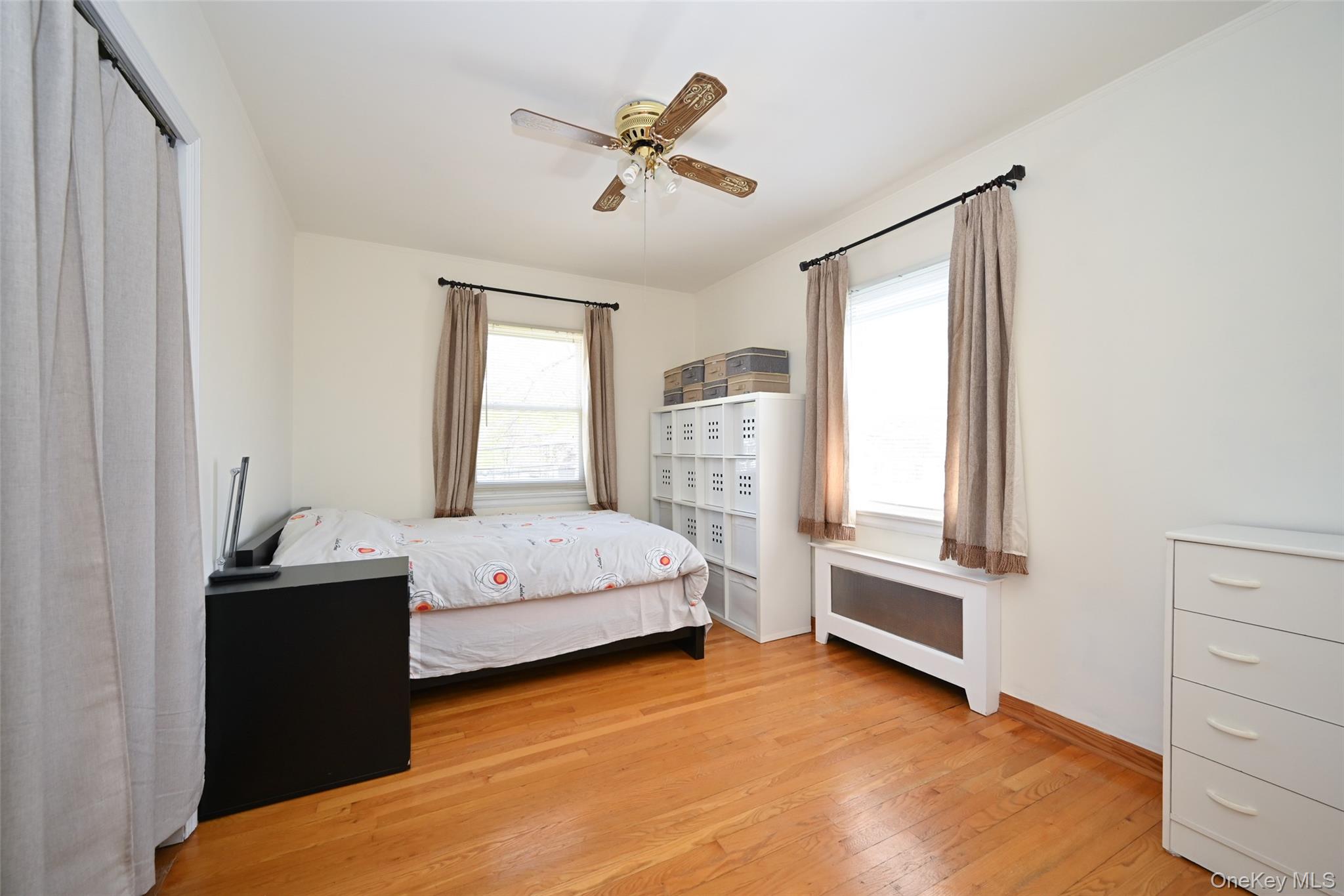 223-14 Kingsbury Avenue Property Photo 12