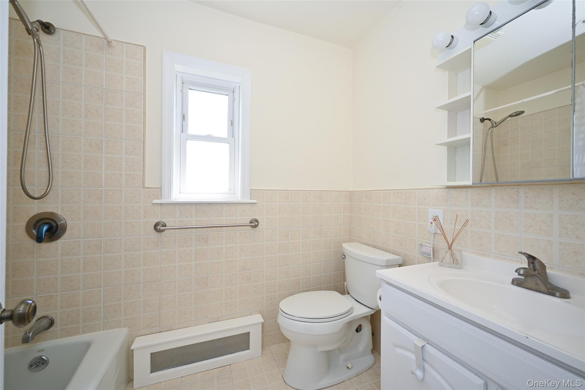 223-14 Kingsbury Avenue Property Photo 13