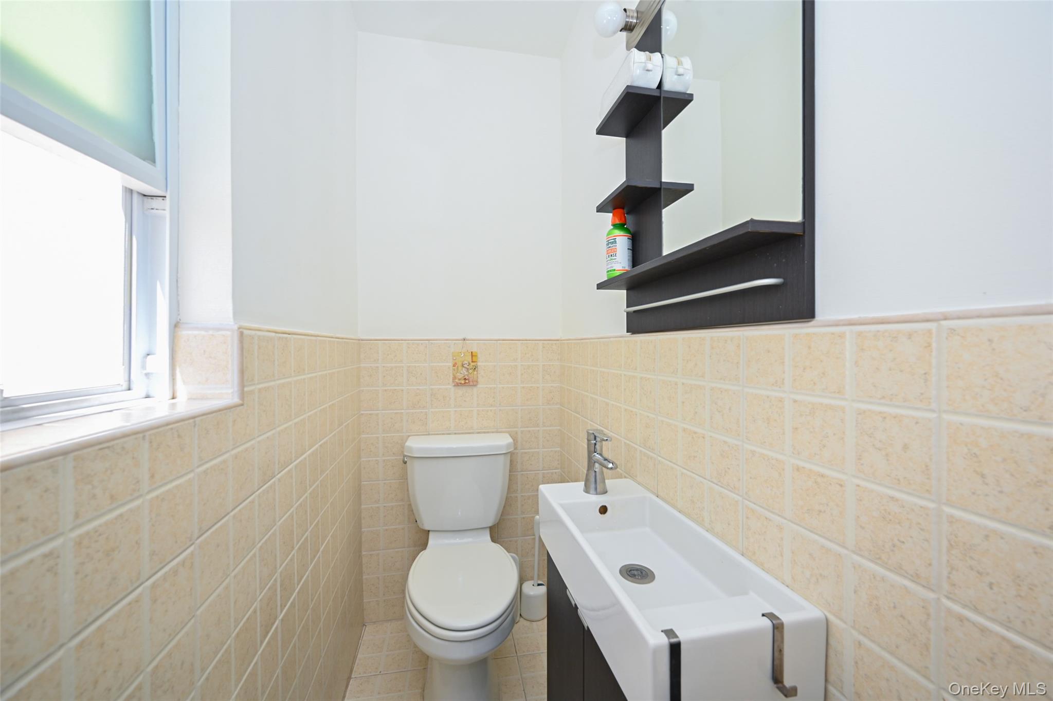 223-14 Kingsbury Avenue Property Photo 16