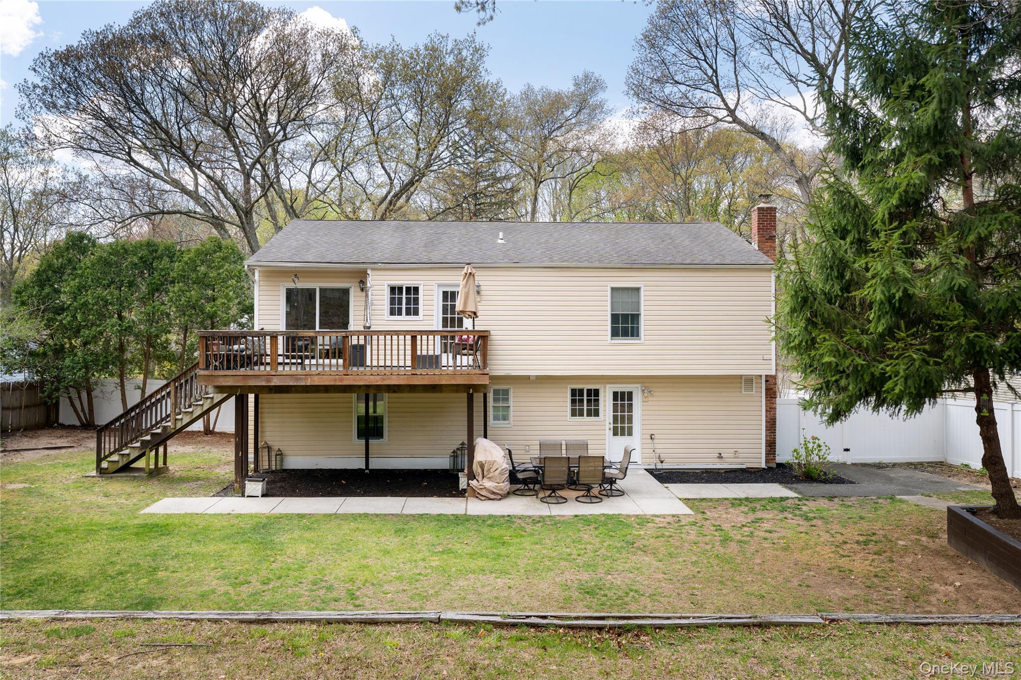 591 Meadow Road Property Photo 13