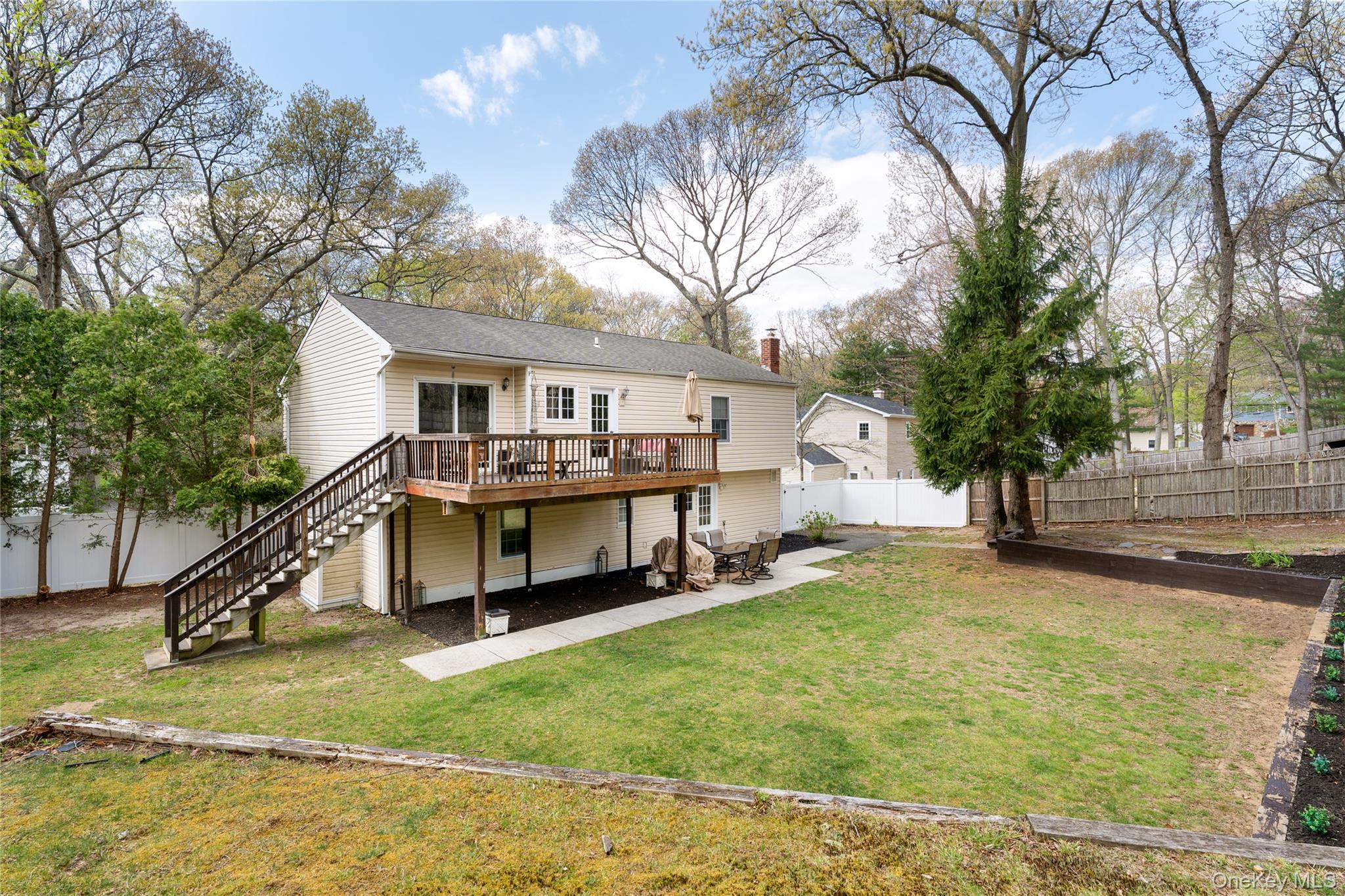 591 Meadow Road Property Photo 14