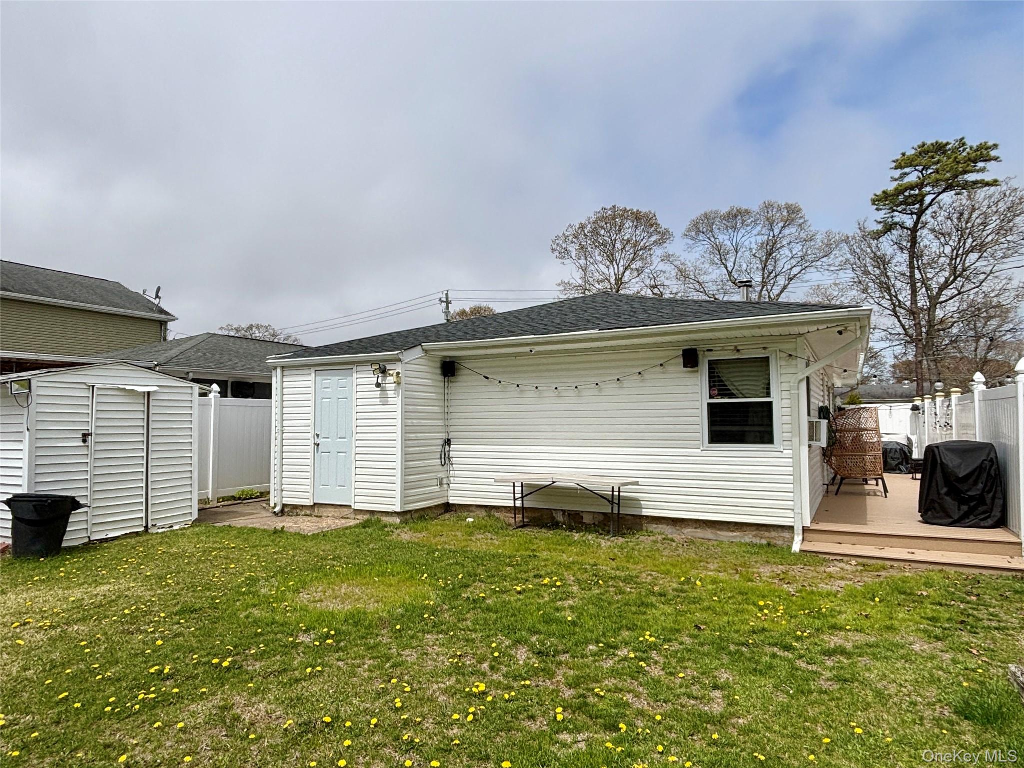 228 Patchogue Avenue Property Photo 13