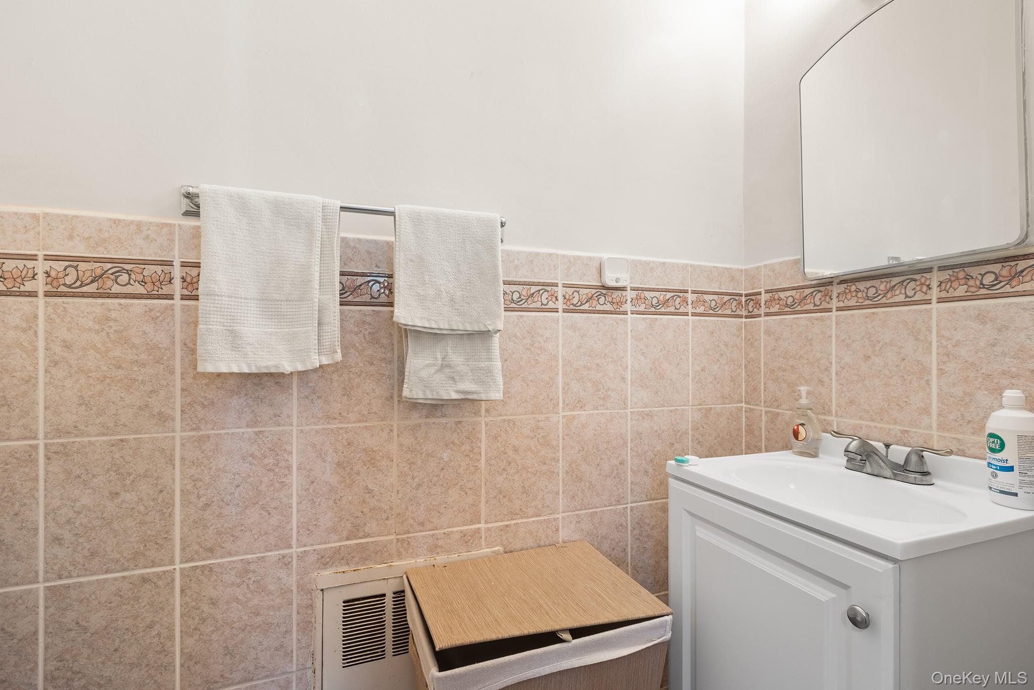 37 Fieldstone B1 Property Photo 9