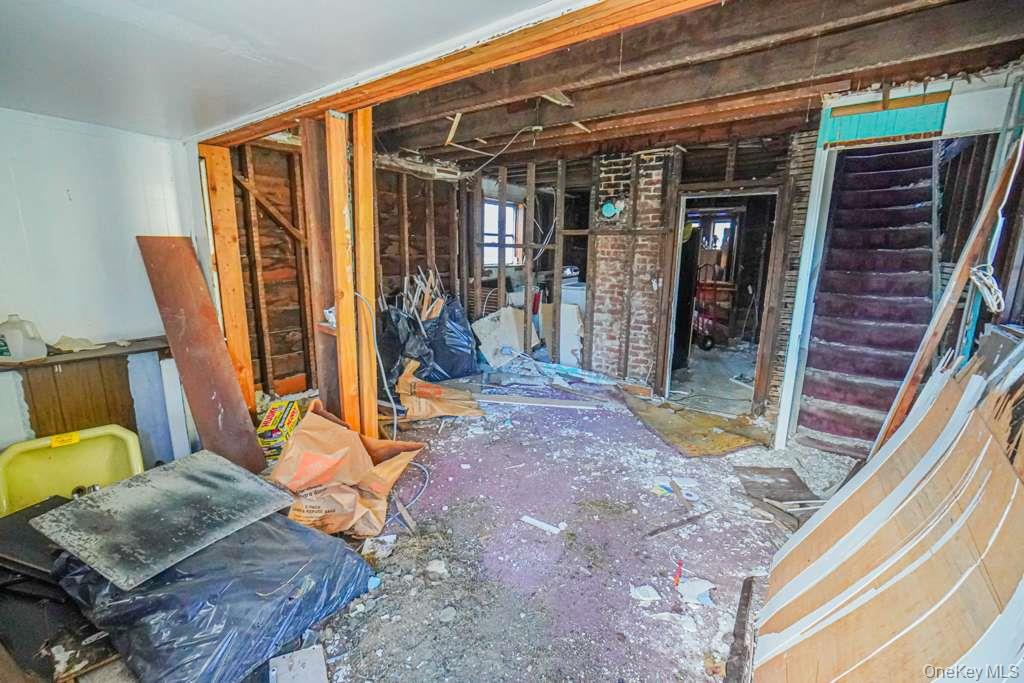 128 N 7th Avenue Property Photo 4