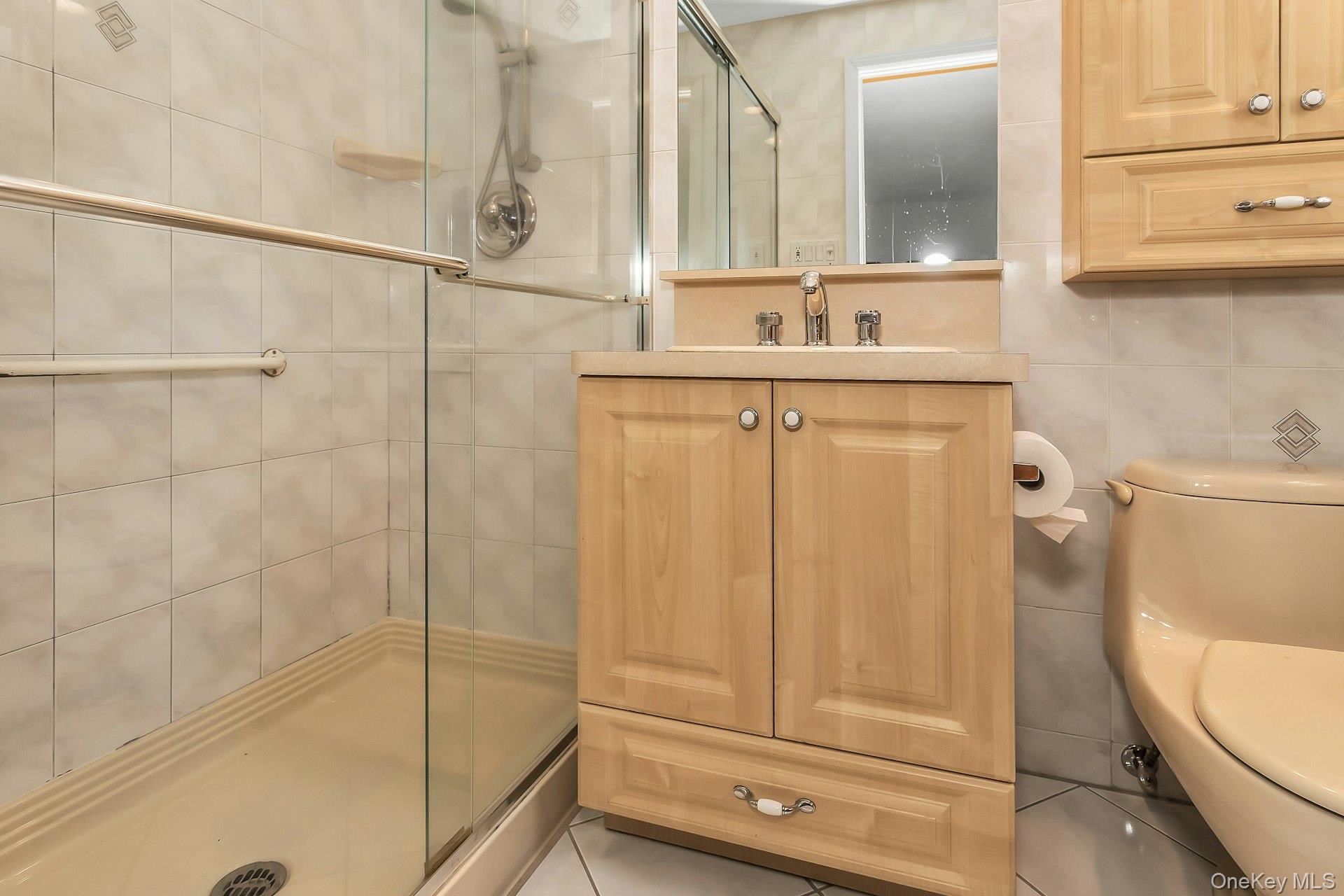 16 Buckingham Drive Property Photo 18