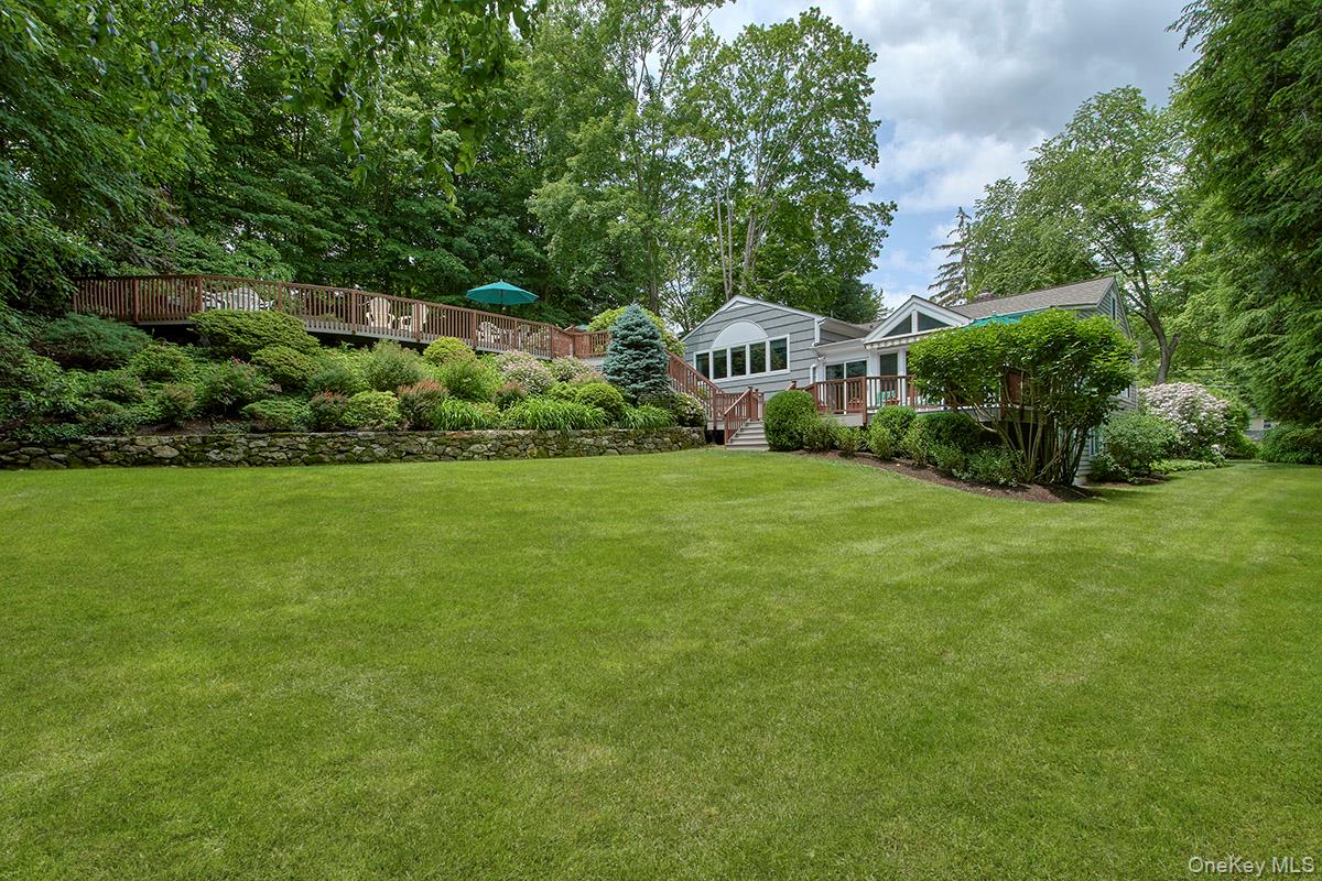 121 Washburn Road Property Photo 4