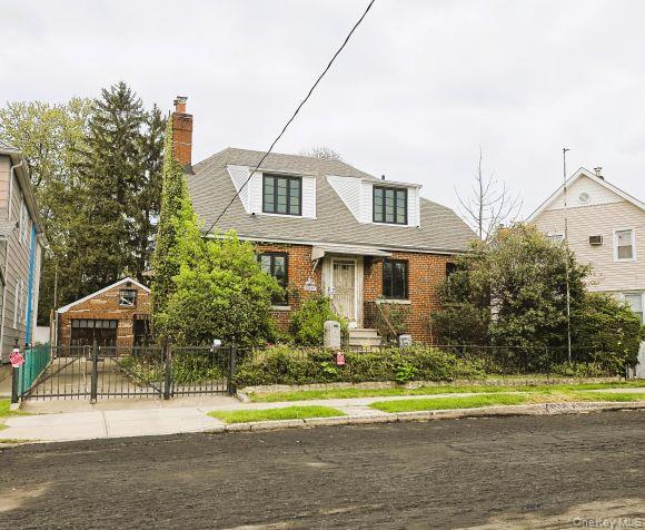 3231 Waterbury Avenue Property Photo 1