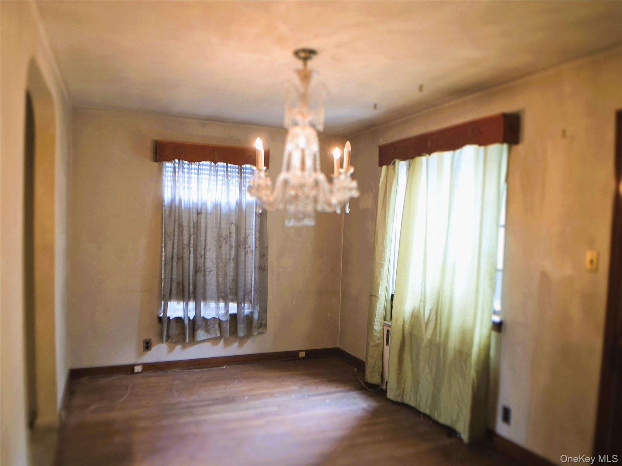 3231 Waterbury Avenue Property Photo 4