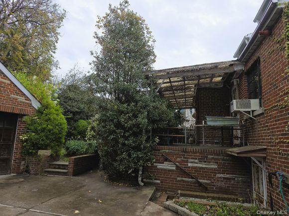 3231 Waterbury Avenue Property Photo 25