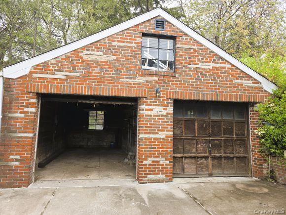 3231 Waterbury Avenue Property Photo 27