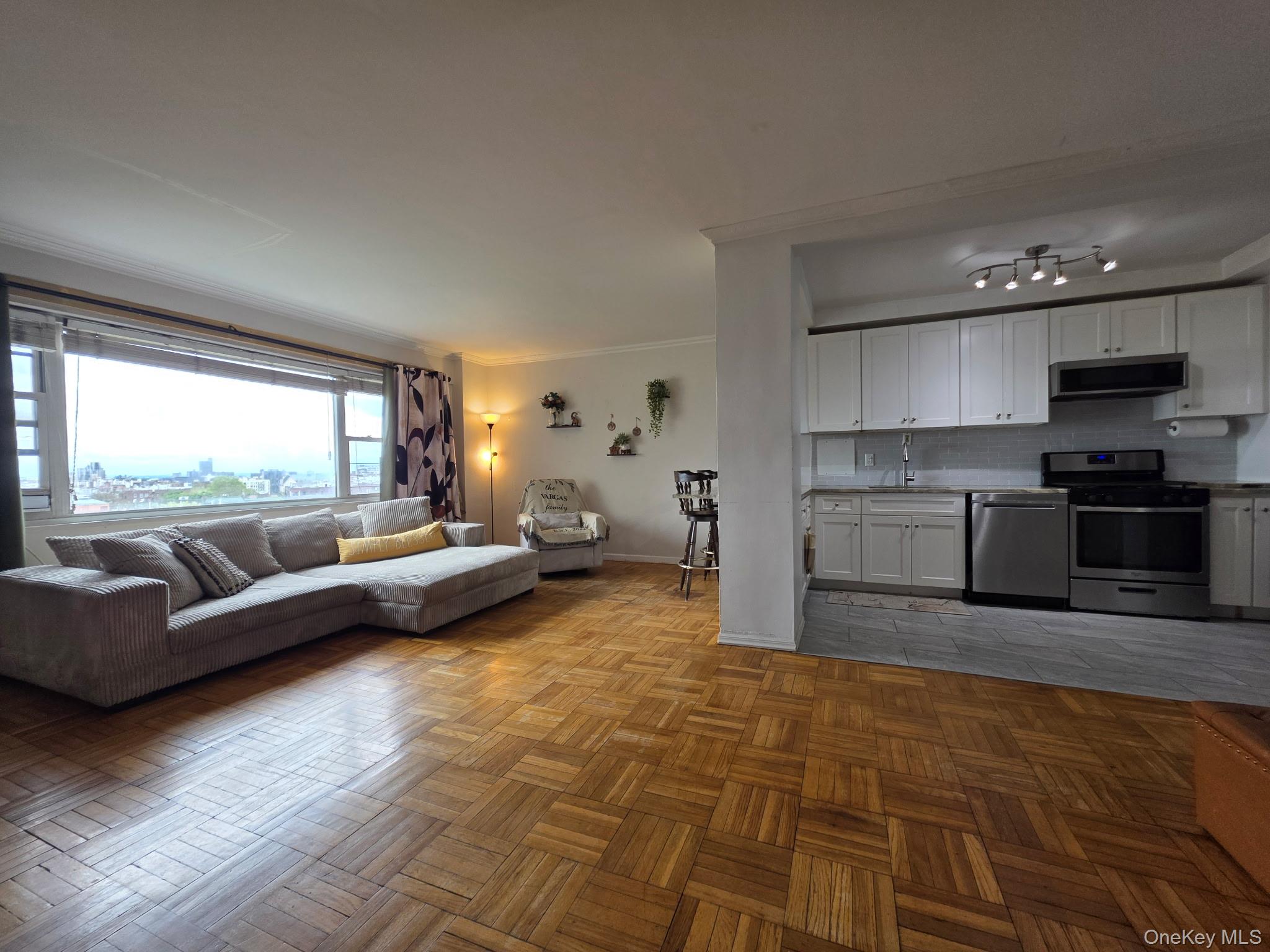 8 Fordham Hill Oval 10b Property Photo 8