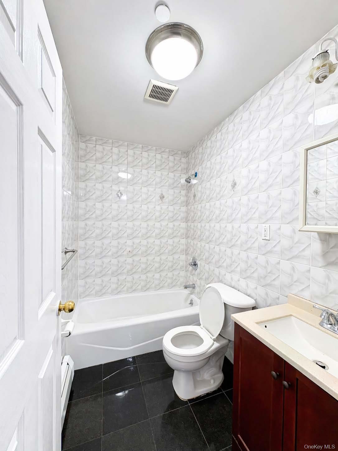 104-33 39th Avenue 2b Property Photo 6