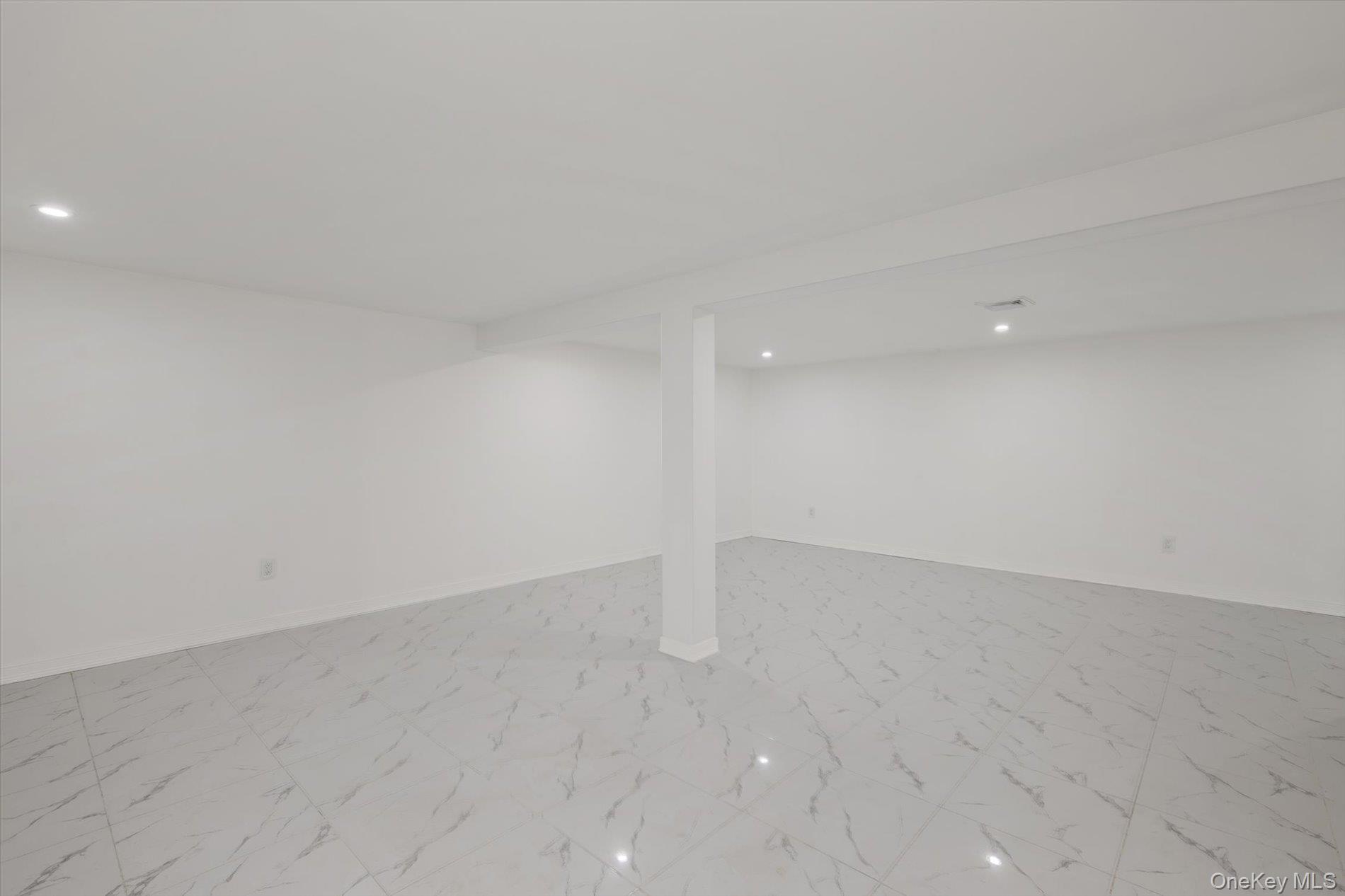 10 Faye Court Property Photo 36