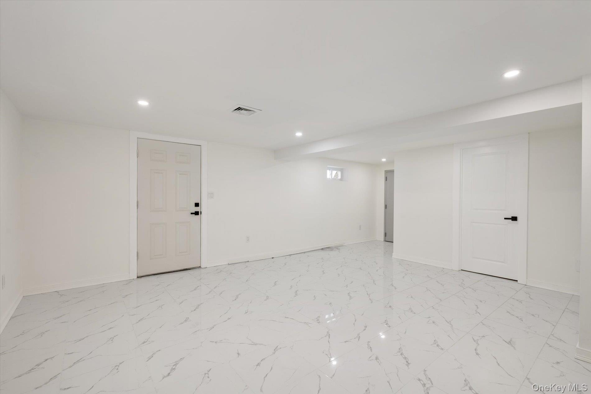 10 Faye Court Property Photo 39