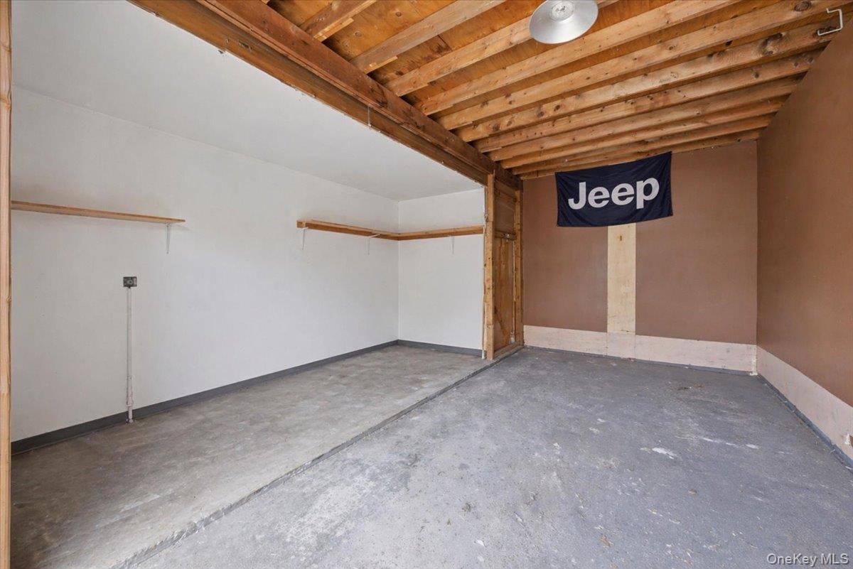 6042 55th Street Property Photo 8