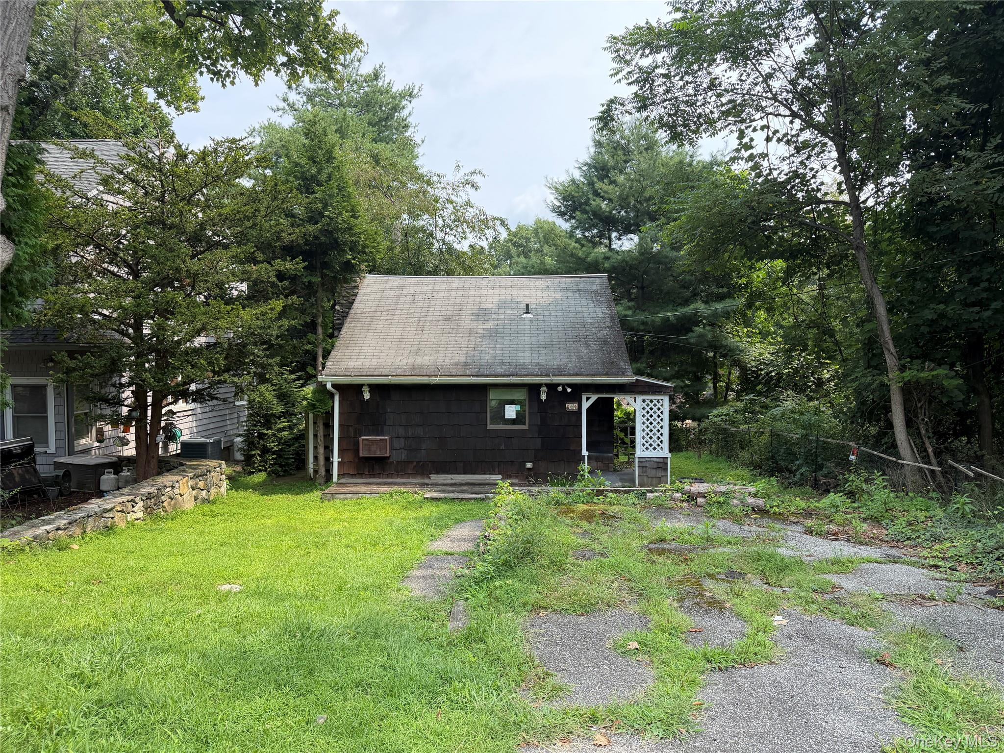 6 N Shenorock Drive Property Photo 1