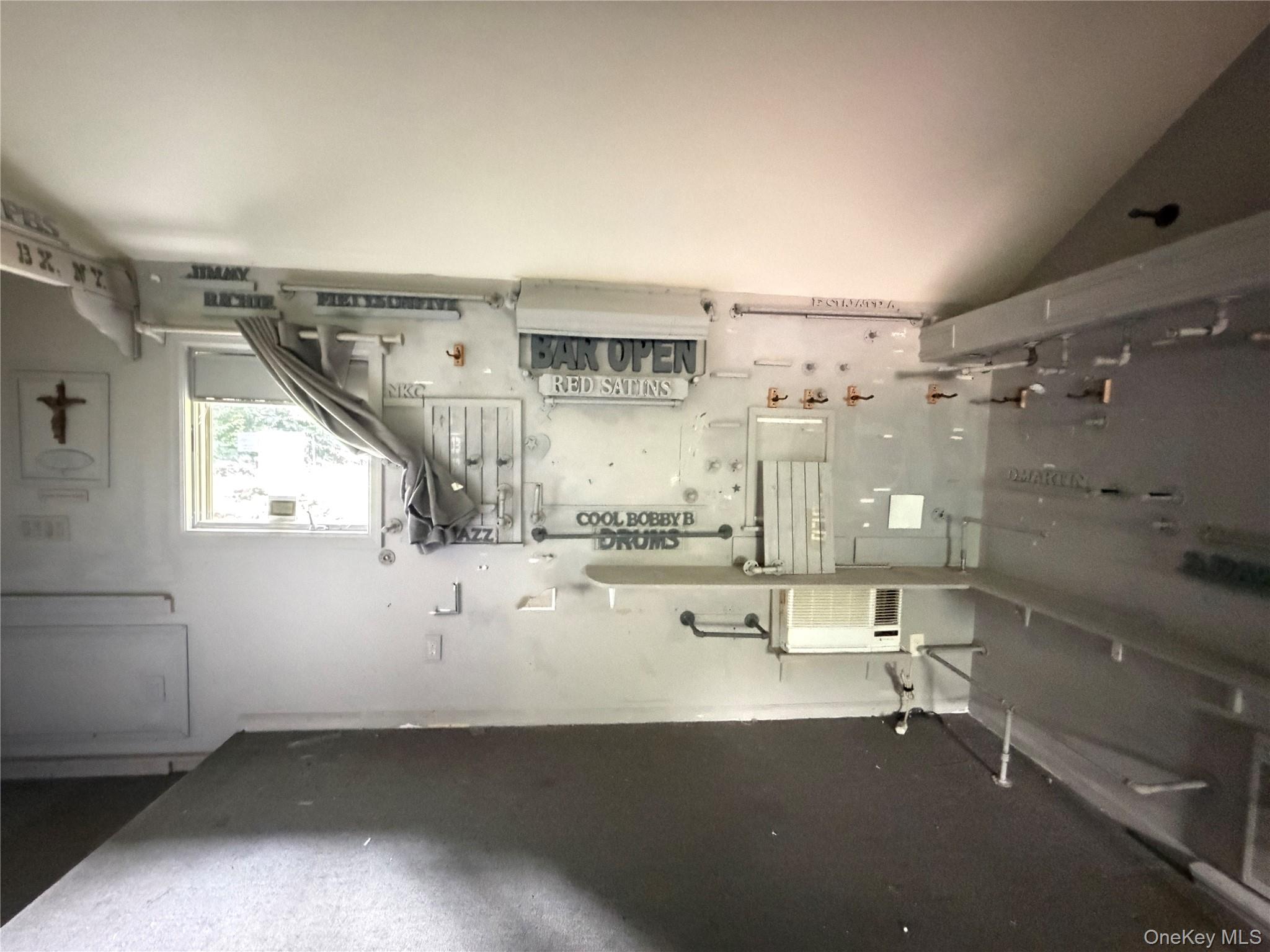 6 N Shenorock Drive Property Photo 15