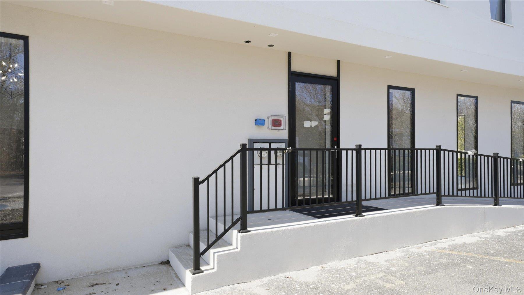 200 W Montauk Highway 2nd Floor, Unit 2b Property Photo 13