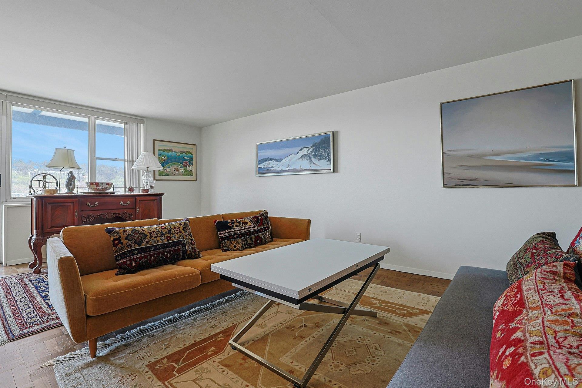 499 N Broadway 7i Property Photo 6