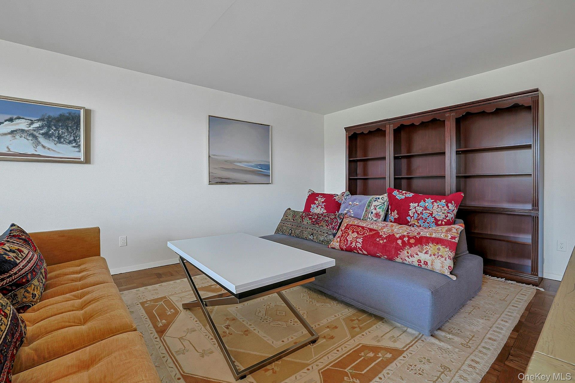 499 N Broadway 7i Property Photo 8