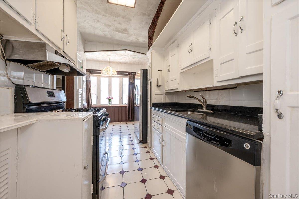 13010 227th Street Property Photo 6