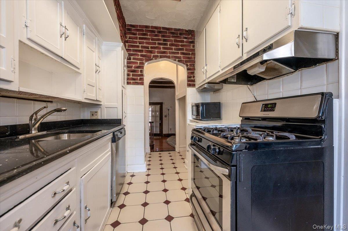 13010 227th Street Property Photo 8