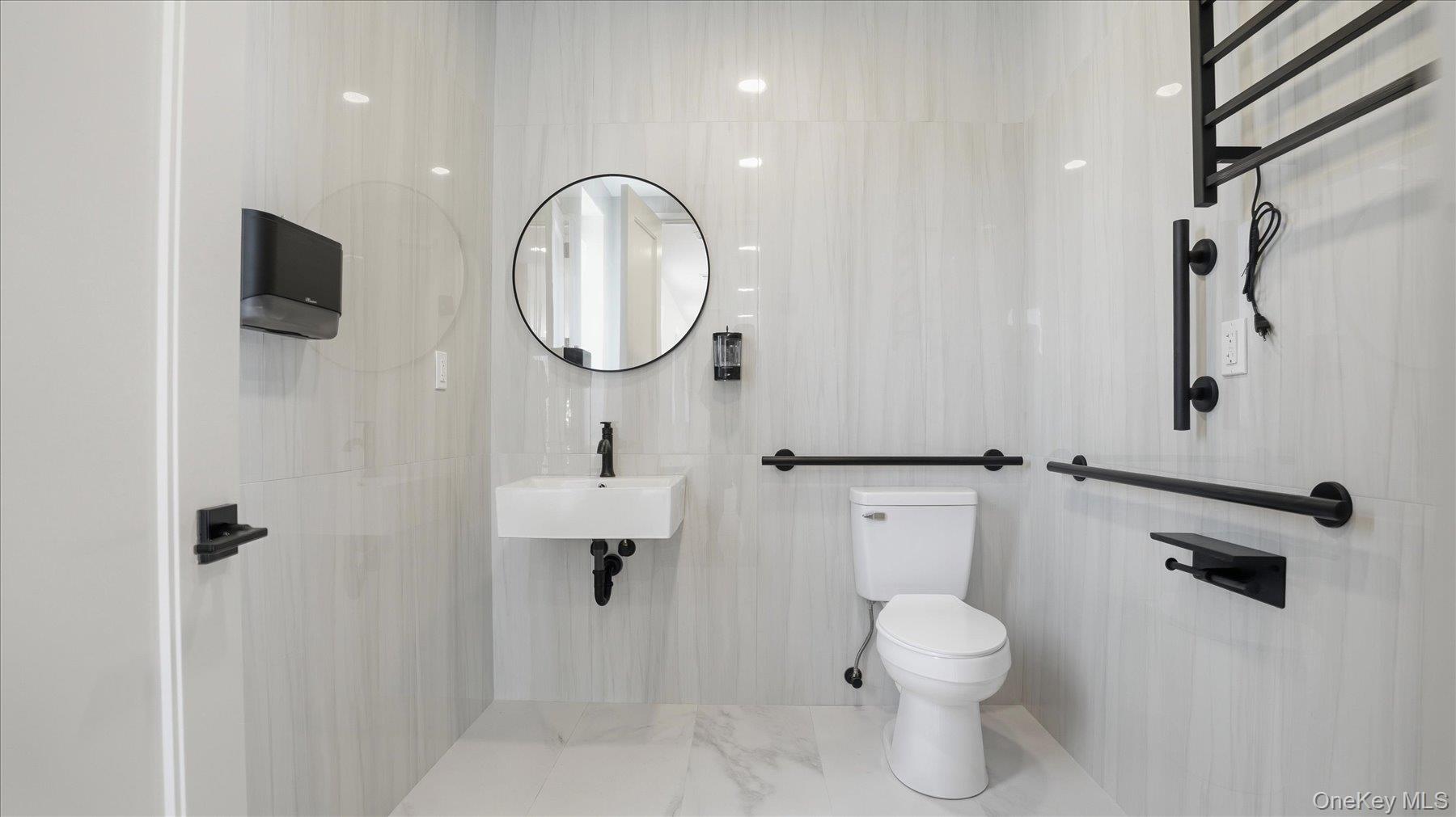 200 W Montauk Highway 2nd Floor, Unit 2a Property Photo 11