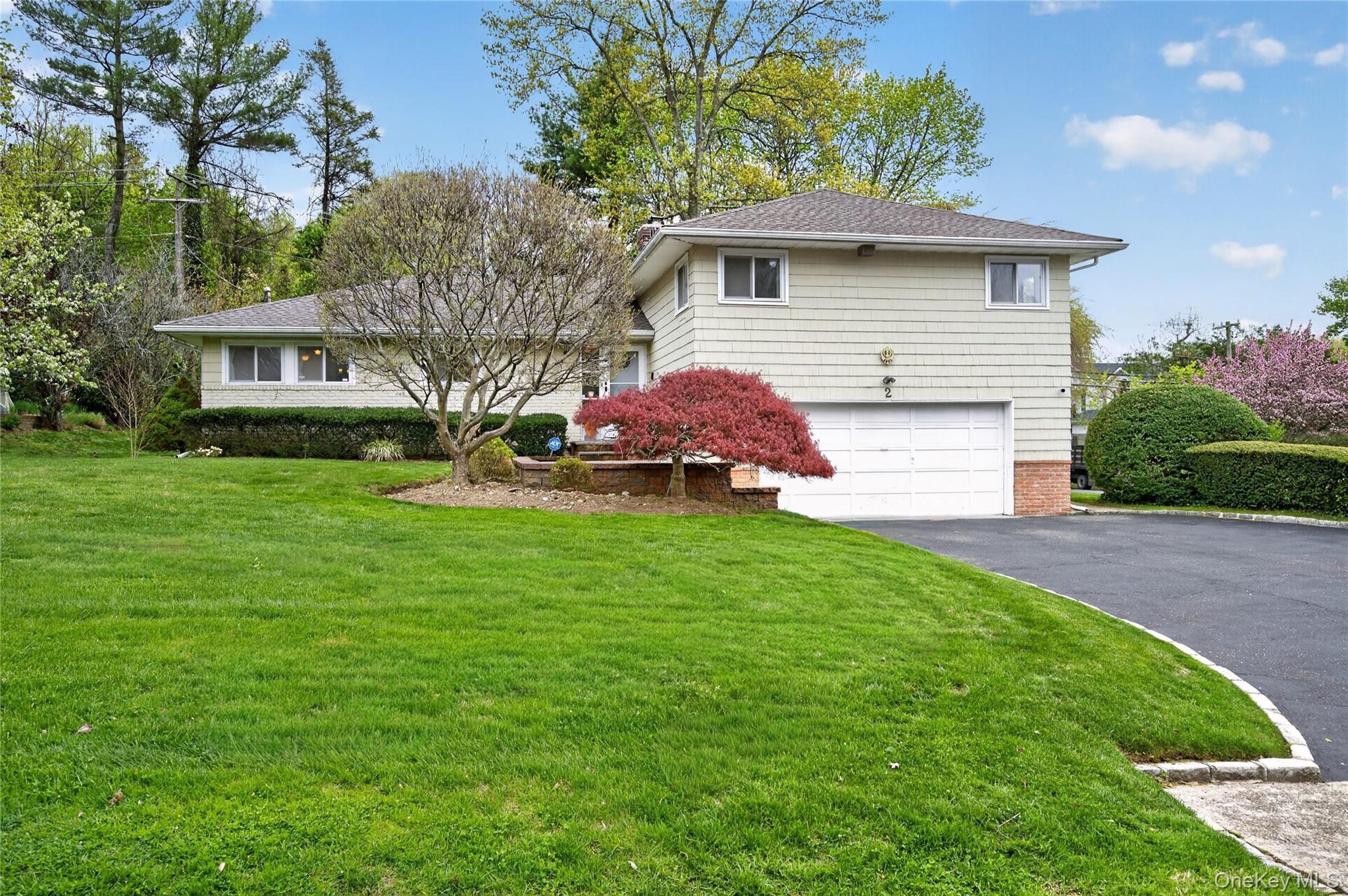 2 Vanad Drive Property Photo 1