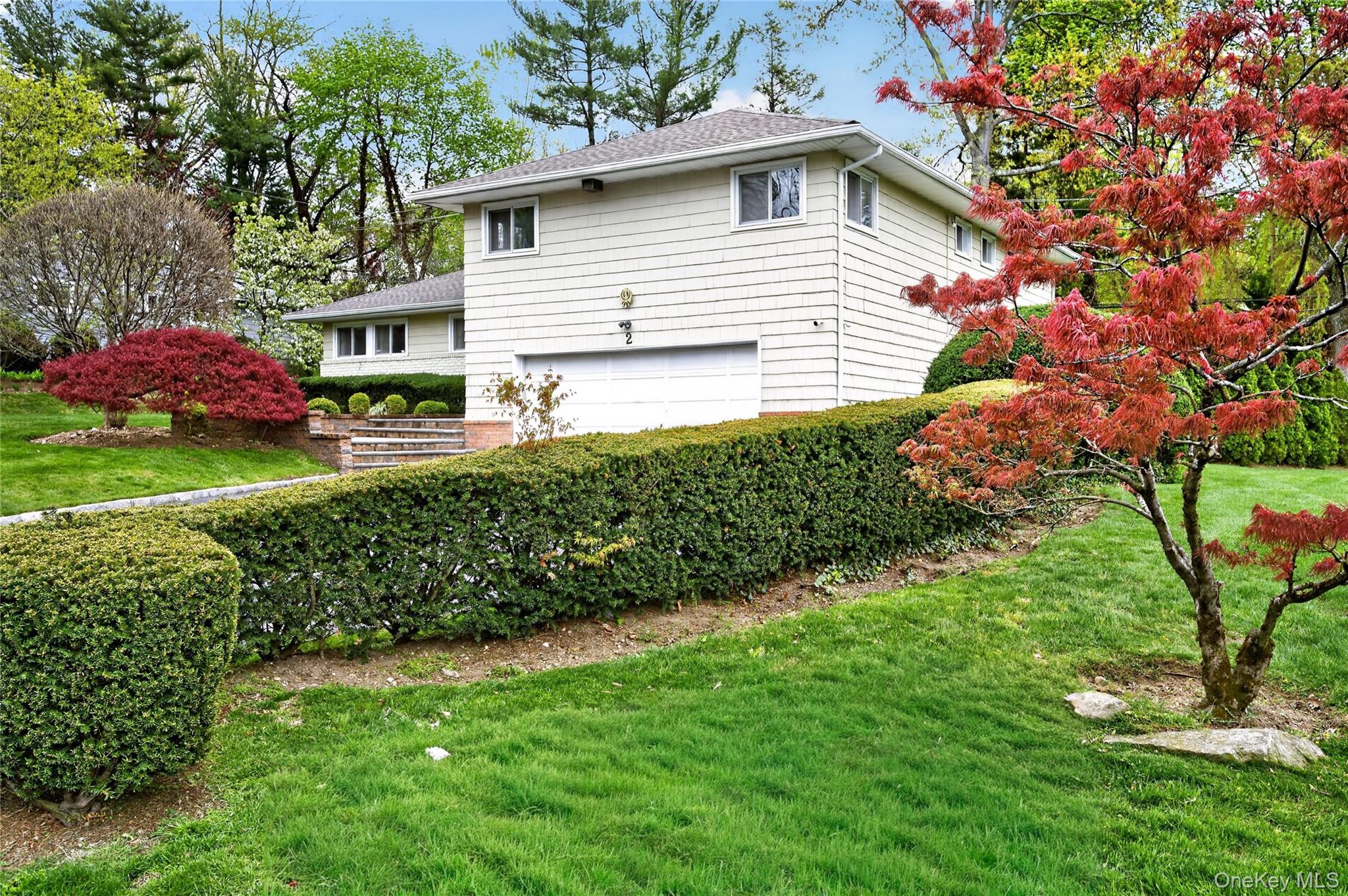 2 Vanad Drive Property Photo 2