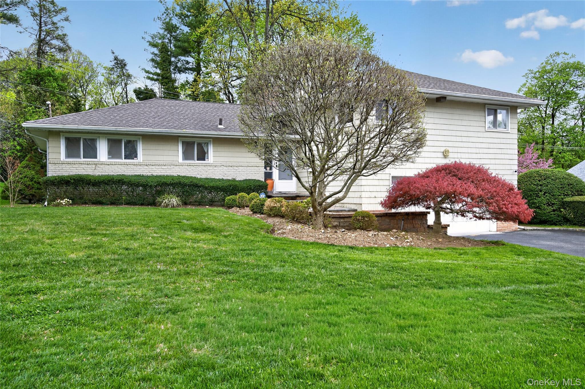 2 Vanad Drive Property Photo 3